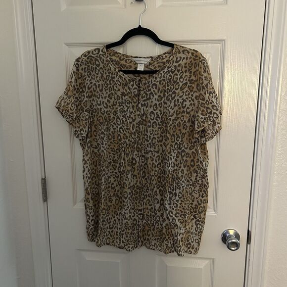 Christopher Banks XL Leopard Print Short Sleeve Blouse Pleated - Picture 1 of 6